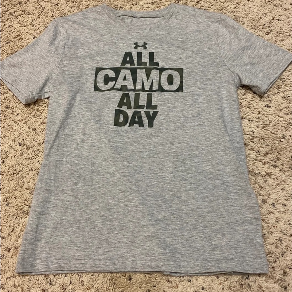 🛑 SOLD Under Armour Youth T-shirt Size XL